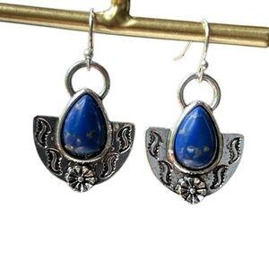 New 🎁 Laps and Silver Dangle Earrings